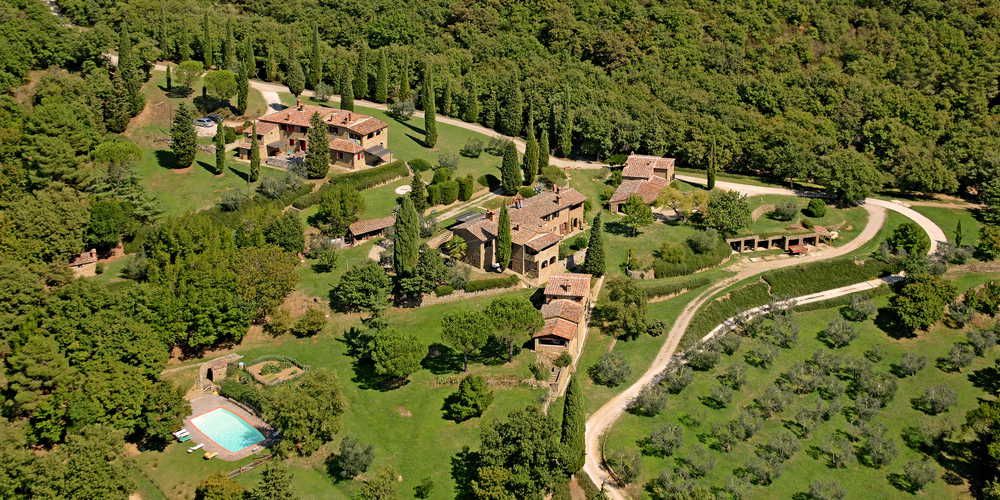 Agriturismo Podere Argena, immerso negli oliveti